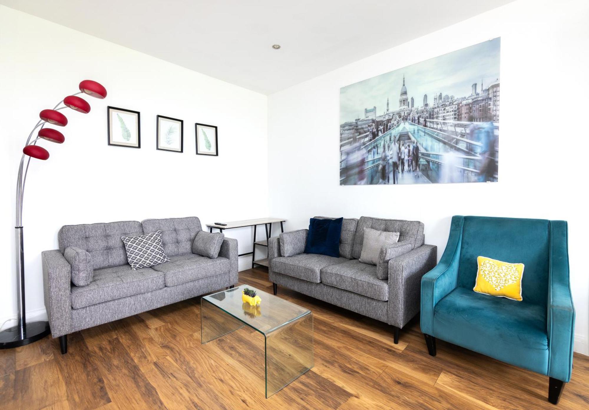 Spacious Apartment Close To City Centre With Free Secure Parking Λιντς Εξωτερικό φωτογραφία